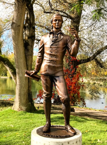 Hölderlin-Denkmal am Neckar - Bronze-Skulptur von Prof. Waldemar Schröder, Foto: Stadt Nürtingen